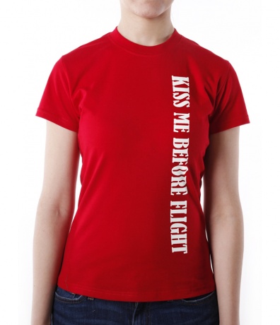 Kiss me before flight женская футболка