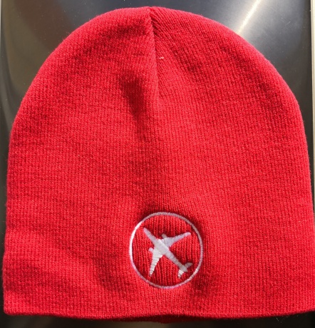 Шапка с самолётом