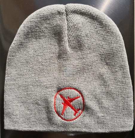 Шапка с самолётом