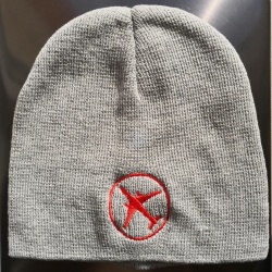 Шапка с самолётом