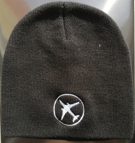 Шапка с самолётом