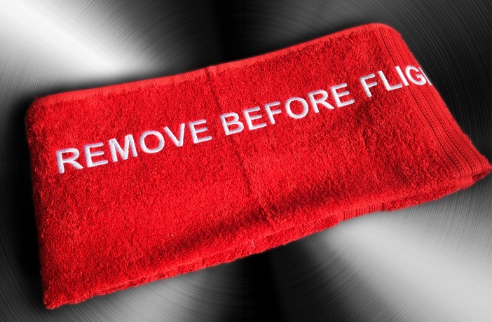 Полотенце махровое Remove Before Flight 50х90см