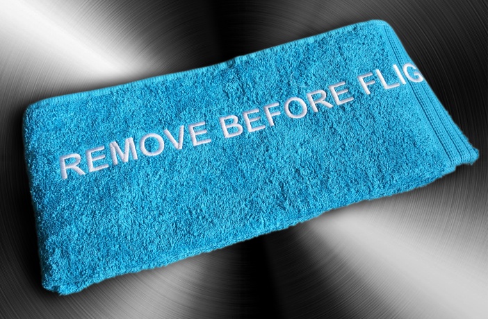 Полотенце махровое Remove Before Flight 50х90см