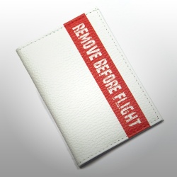 Обложка для документов из натуральной кожи Remove Before Flight белая